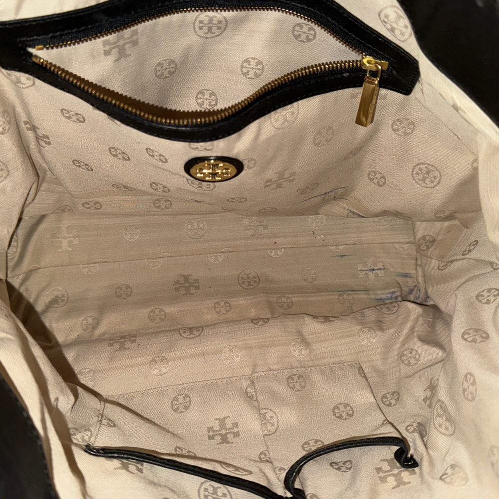 Tory Burch Fleming Raffia Black & Beige Tote - Picture 10 of 12